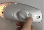 冰箱上面的小孔问题解决方案（探讨冰箱上面的小孔堵上的方法和注意事项）