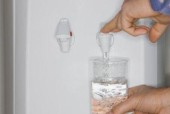电热饮水机漏水了怎么办？如何快速找到并解决主因？