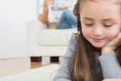 小孩儿拿出平板电脑应该怎么办？如何限制使用时间？