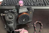 相机肩带镜头如何朝下安装？安装后效果如何？