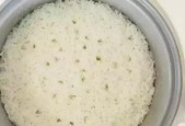 用电饭煲煮饭米不烂怎么办？如何调整设置确保米饭口感？