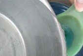 净水器水口生青苔问题的处理方法（清洁净水器水口的技巧及注意事项）