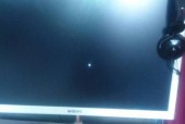 解决显示器无信号的问题（如何修复显示器无信号的故障）