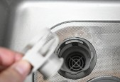 洗碗机长时间不使用会产生的问题及解决方法（如何正确保养洗碗机）