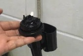 东鹏马桶进水阀不止水维修办法？