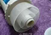解决马桶不下水问题的方法（从清理到维护）