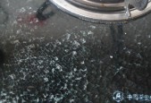 燃气灶裂开的原因及安全措施（探索燃气灶裂开的原因）