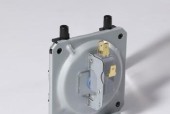 万和热水器插头烧坏原因及更换方法（保护热水器安全）