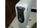 解决以油汀取暖器下面热上面凉问题的有效方法（让取暖器热量均匀分布的实用技巧）