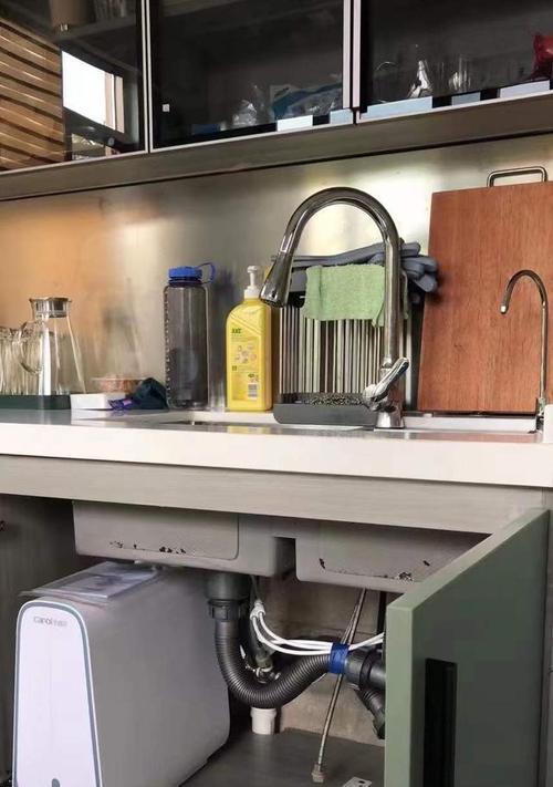 净水器不能净水的维修方法（解决净水器无法正常运作的问题）  第1张
