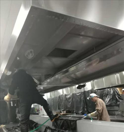 如何有效清洗商用油烟机（使用科学方法保持油烟机清洁）  第1张