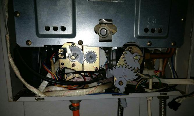 天然气热水器为何打不起火（探究天然气热水器无法点火的原因及解决方法）  第1张