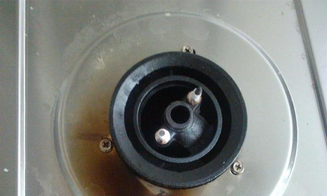 燃气灶烧火器坏了的维修指南（如何修理损坏的燃气灶烧火器）  第1张