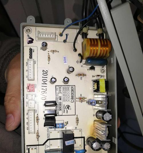 志高热水器电路板故障代码分析及解决方案（探究志高热水器电路板故障代码）  第1张