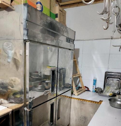 解决饭店冰柜显示屏乱跳问题（有效解决冰柜显示屏乱跳的关键方法）  第2张