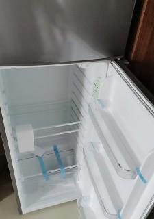 奥马冰箱故障散发臭味，处理方法很简单（快速清除冰箱臭味）  第2张