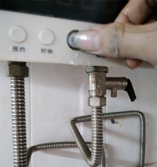热水器回水孔冒水的解决方法（遇到热水器回水孔冒水？别慌）  第3张