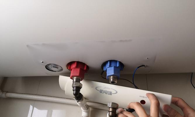 热水器回水孔冒水的解决方法（遇到热水器回水孔冒水？别慌）  第1张
