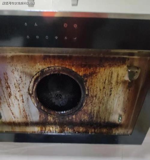 如何正确清洗油烟机（全面清洁你的厨房神器）  第3张