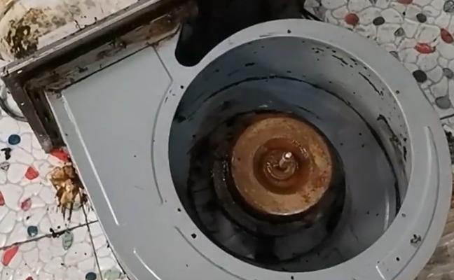 清理油烟机管道的有效方法（彻底清除厨房油烟机管道堵塞）  第1张