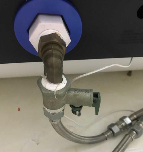 桶装热水器漏水修复方法（简单实用的解决方案）  第3张