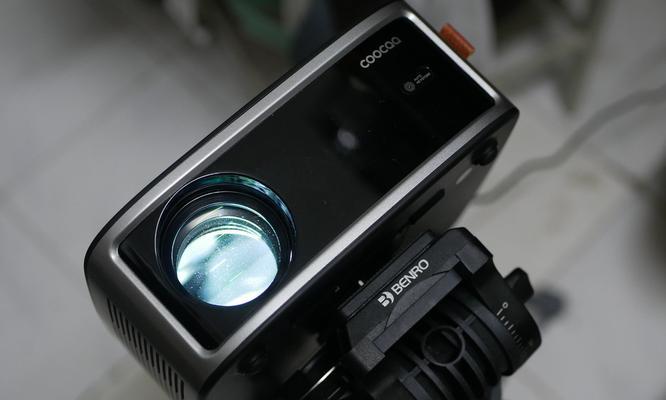 解决投影仪遥控器不对准的问题（调整投影仪遥控器定位）  第1张