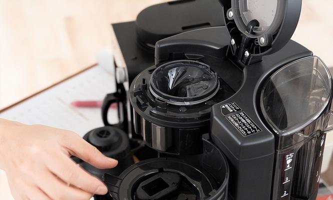 咖啡机响声大的解决方法（消除咖啡机响声的简单技巧）  第1张