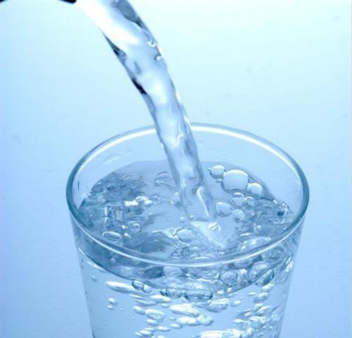 消除饮水机烧水气泡的方法（避免气泡带来的不便）  第3张