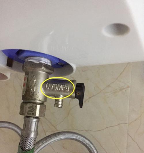 热水器上水水管漏水的原因及解决方法（热水器维修中的常见问题与应对策略）  第3张