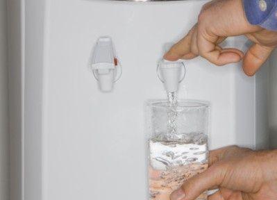 电热饮水机漏水了怎么办？如何快速找到并解决主因？  第1张
