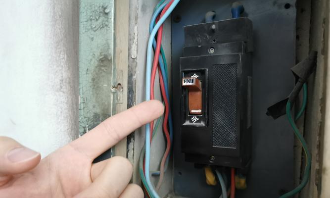 热水器插上就跳闸怎么回事？如何快速解决？  第1张