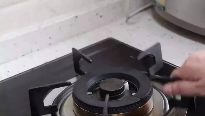 燃气灶洞移位了怎么办？如何快速修复？  第2张