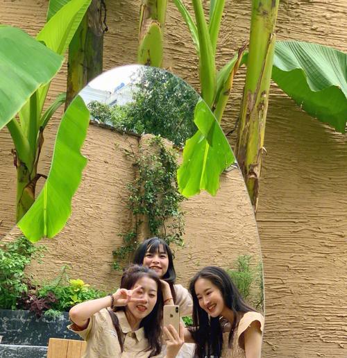 手机拍照时姐妹角度设置技巧是什么？  第2张