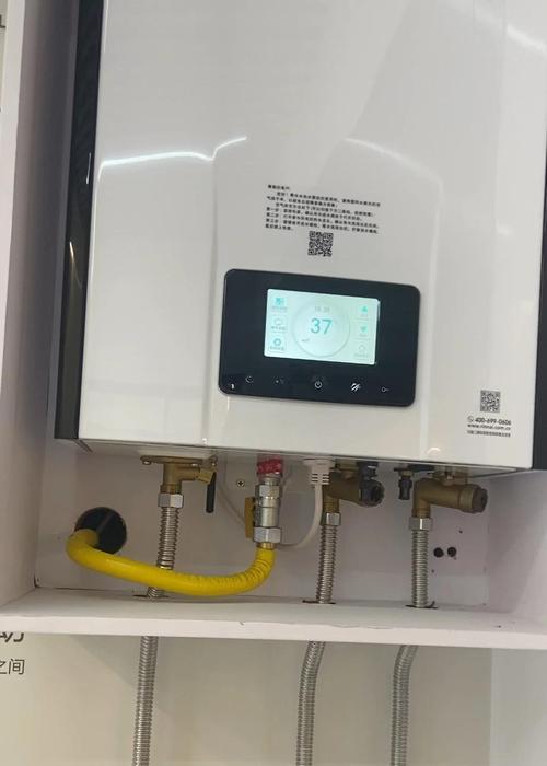 热水器外皮烫手怎么解决？是否需要更换热水器？  第2张