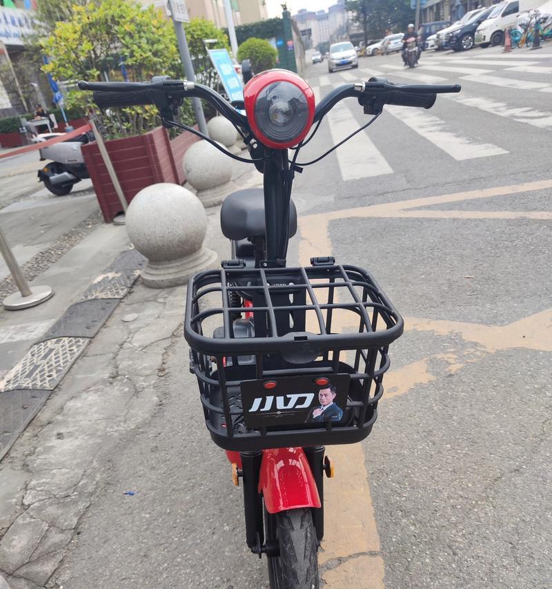 小刀充电器正特口的标准电压是多少？  第2张