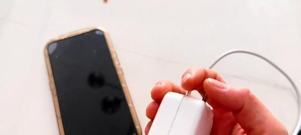 柳电手机充电器功率是多少瓦？如何选择合适的充电器？  第3张